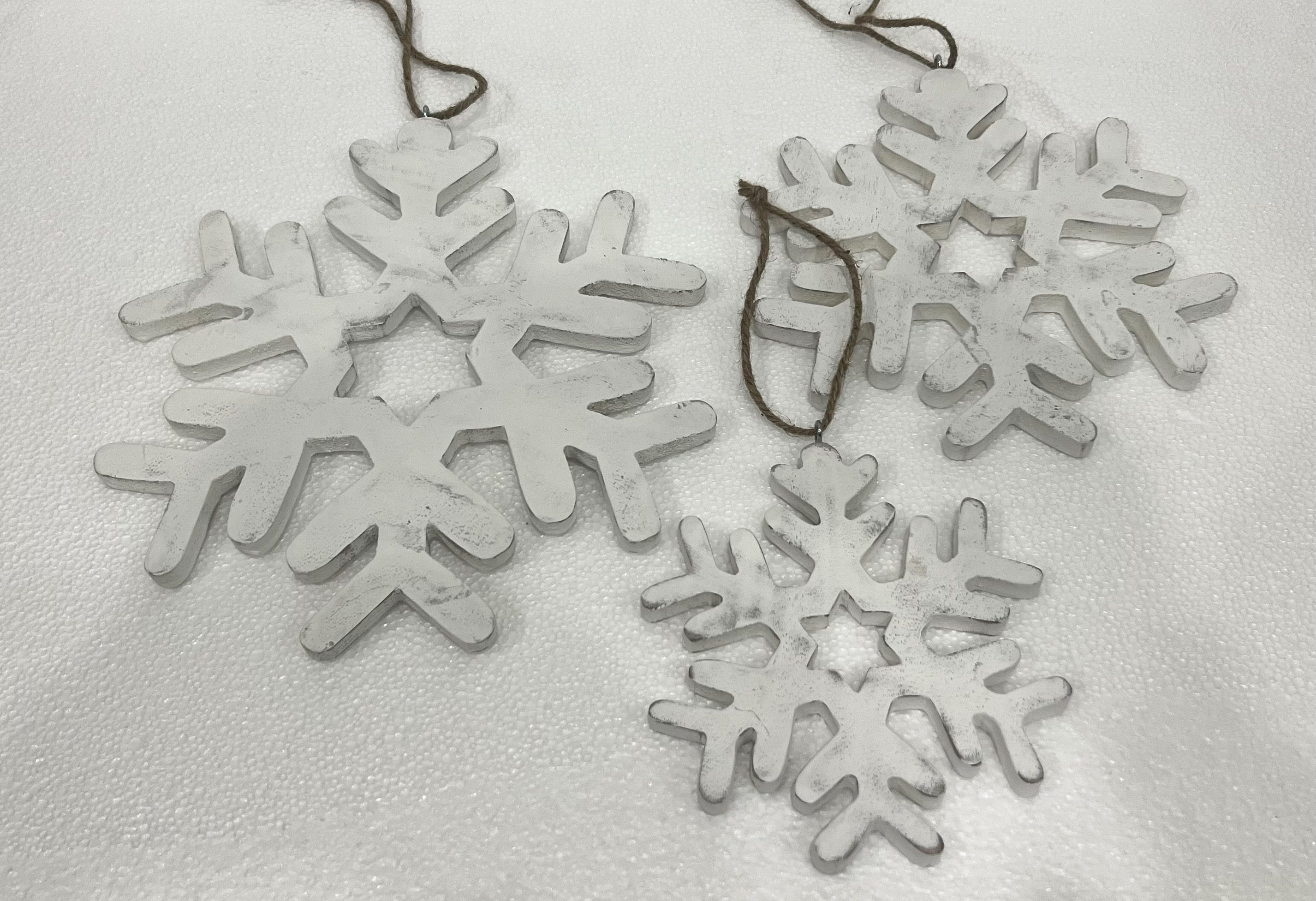 Hanging Snowflakes Set Of 3 Gift