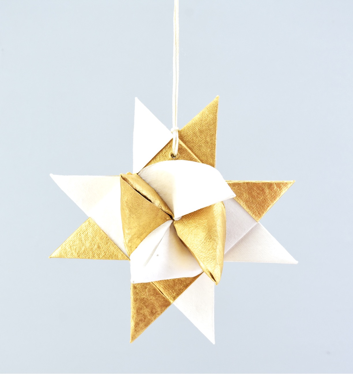 Paper 3d Hanging Star White Gold 15cm Gift
