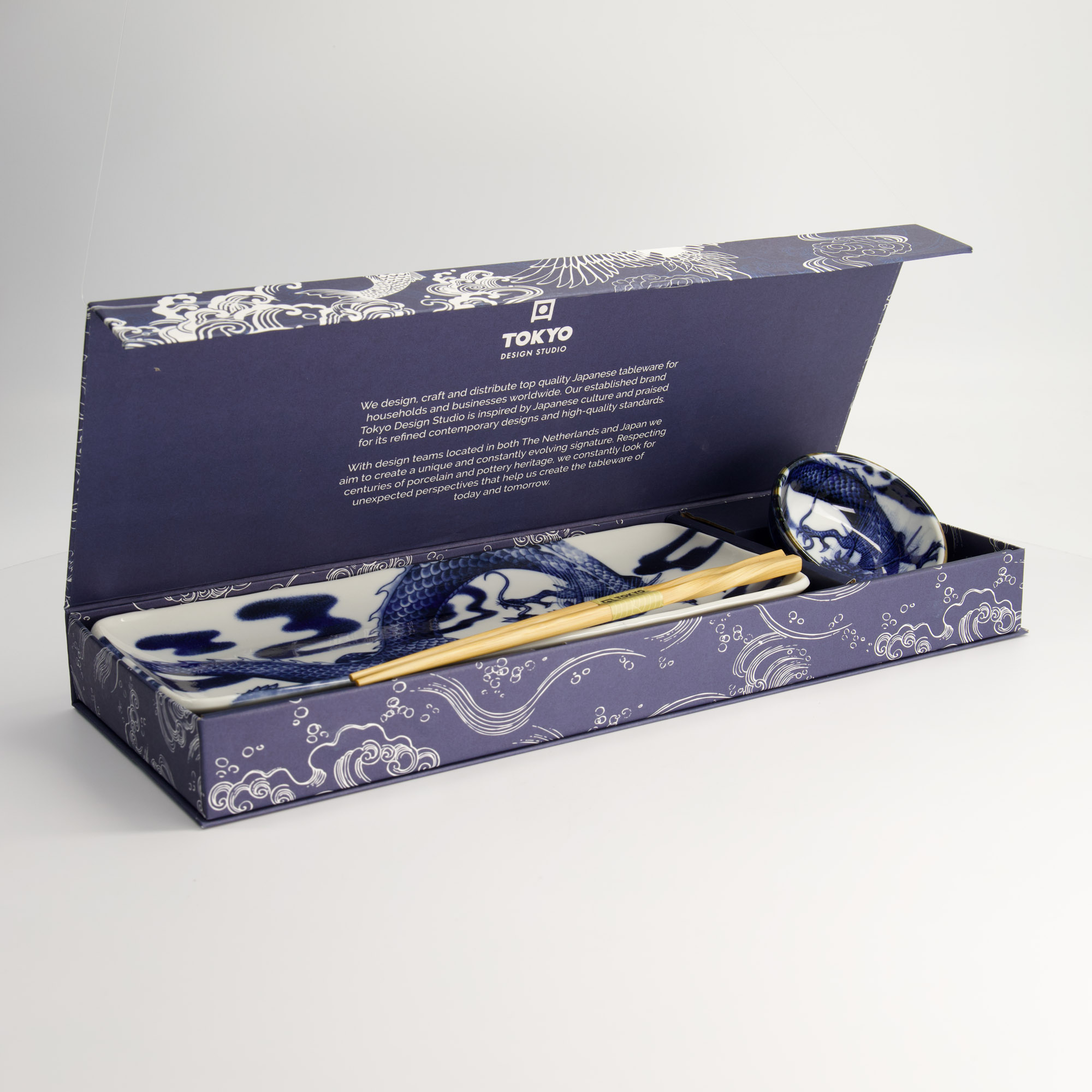 Japonism Dragon Sushi Giftset 3pcs Blue 28.5x14cm + 9x3cm Incl. Chopsticks 21520 1/12 Gift