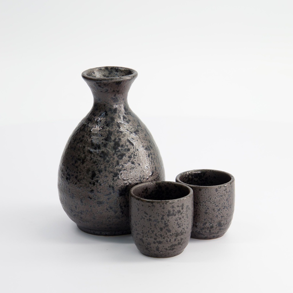 Sake Set 1:2 Kuro Tetsusabi 8x12.5cm + 4.5x4.5cm (300ml +50ml) 3pcs Yw-8423/c 1/36 Gift