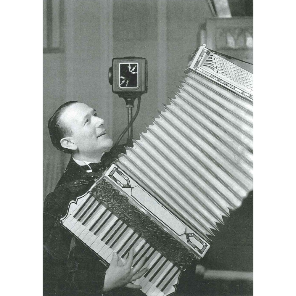 Greetings Card The Accordion Player On Air 1940s Gift